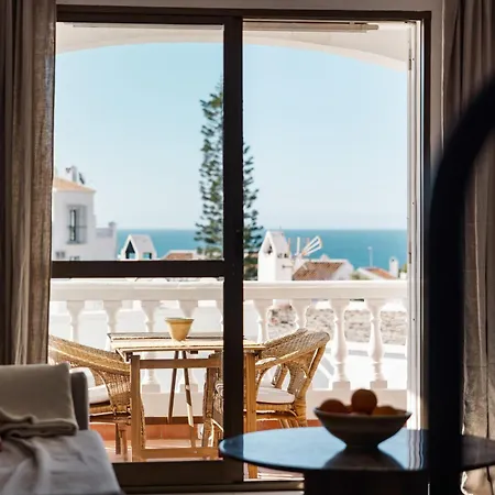 Newly Renovated Townhouse With Sea View And Pool Hébergement de vacances