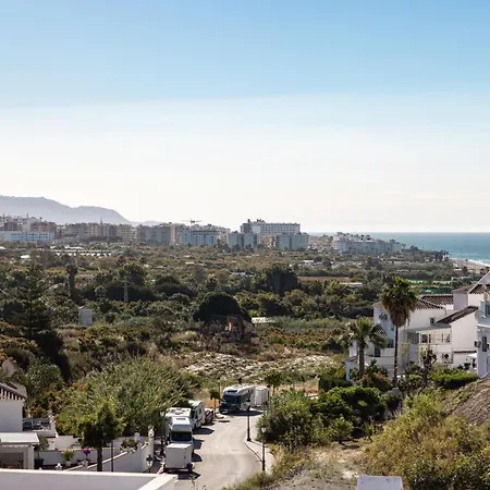 Newly Renovated Townhouse With Sea View And Pool Hébergement de vacances