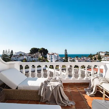 Newly Renovated Townhouse With Sea View And Pool Nerja